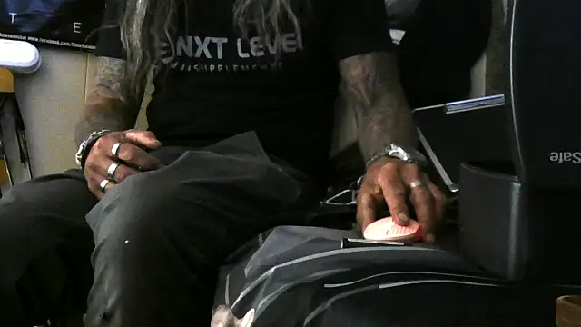 crassanova online show from 04/22/26, 12:28