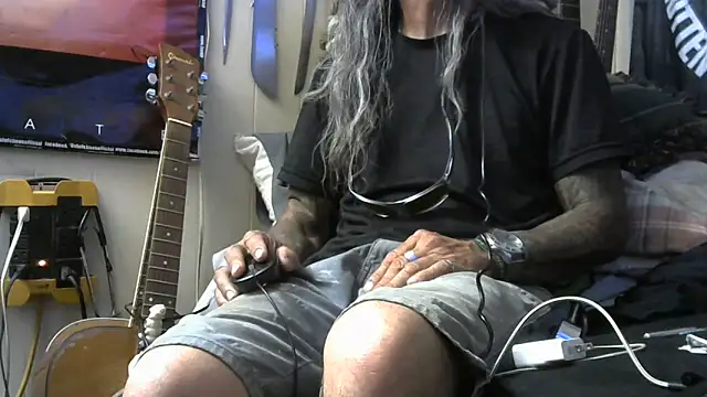 crassanova online show from 06/17/26, 05:45