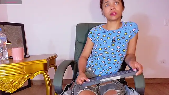 Kristall 06 online show from 12/18/25, 02:38