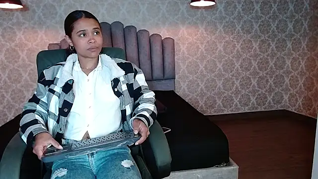 Kristall 06 online show from 10/04/25, 03:19