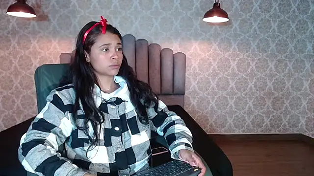 Kristall 06 online show from 10/18/25, 02:13