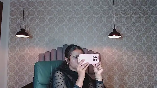 Kristall 06 online show from 10/03/25, 02:37