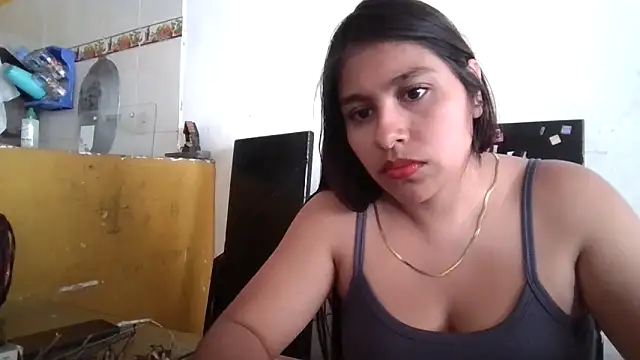 Snapshot of zairabreze chatting on 10/17/25, 06:43 zairabreze online show from 10/17/25, 06:43
