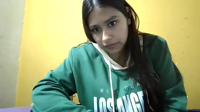 Snapshot of zairabreze chatting on 09/16/25, 12:50 zairabreze online show from 09/16/25, 12:50