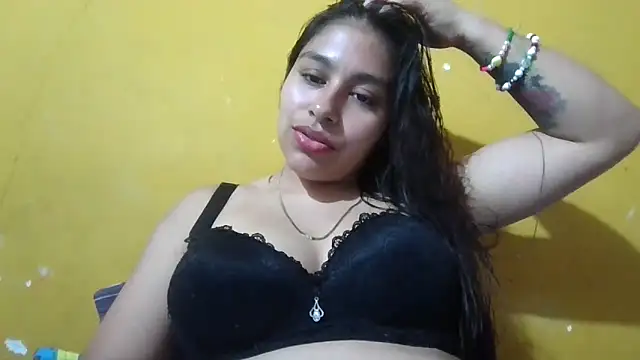 Snapshot of zairabreze chatting on 10/08/25, 03:46 zairabreze online show from 10/08/25, 03:46