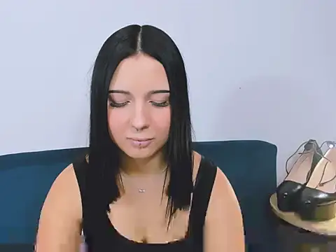 TaliaAdorable online show from 12/17/25, 02:11