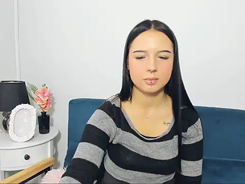 TaliaAdorable online show from 10/28/25, 07:51