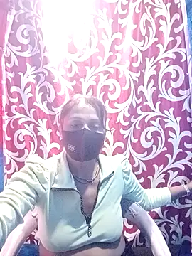 Snapshot of Sexy_Ruby04 chatting on 10/18/25, 09:22 Sexy Ruby04 online show from 10/18/25, 09:22