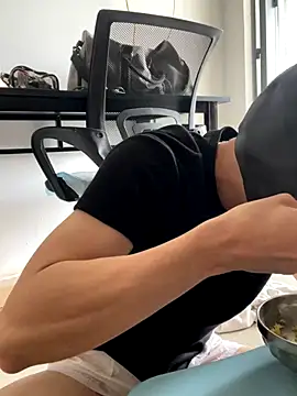 Snapshot of anhkiet_huang chatting on 11/23/25, 06:34 anhkiet huang online show from 11/23/25, 06:34