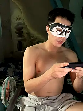 Snapshot of anhkiet_huang chatting on 11/01/25, 04:56 anhkiet huang online show from 11/01/25, 04:56