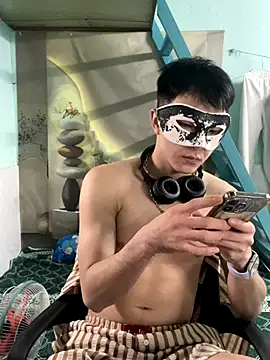 Snapshot of anhkiet_huang chatting on 10/17/25, 07:11 anhkiet huang online show from 10/17/25, 07:11