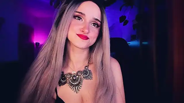 MistressJolie online show from 11/15/25, 04:11