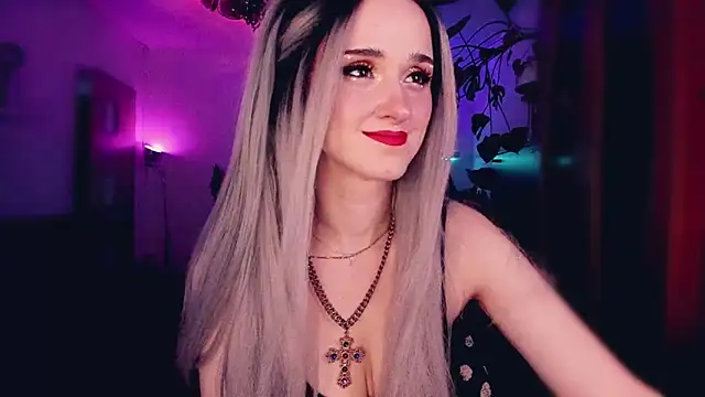 MistressJolie online show from 10/22/25, 07:19