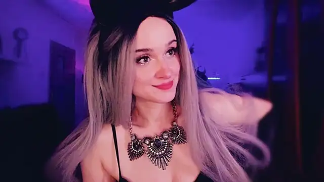 MistressJolie online show from 12/23/25, 07:40