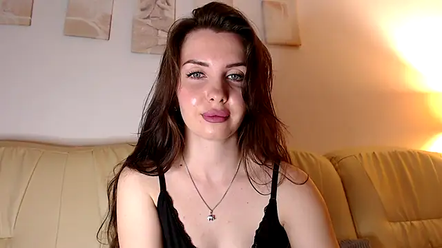 Snapshot of _raspberry_paradise chatting on 09/18/25, 02:47 raspberry paradise online show from 09/18/25, 02:47