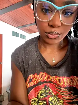 Snapshot of Cynthia_s chatting on 10/02/25, 03:26 Cynthia s online show from 10/02/25, 03:26