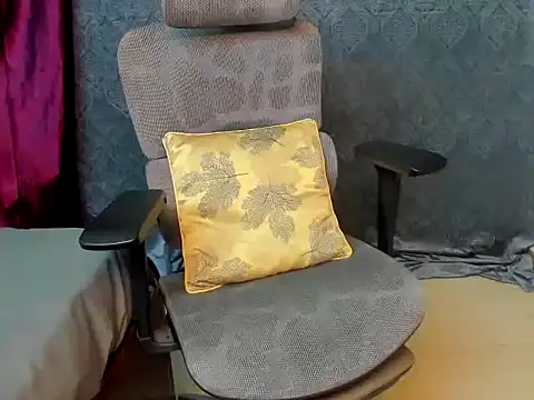 YoursSuku online show from 09/15/25, 07:58