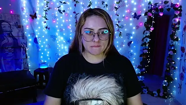 Snapshot of carol_20 chatting on 11/06/25, 02:37 carol 20 online show from 11/06/25, 02:37