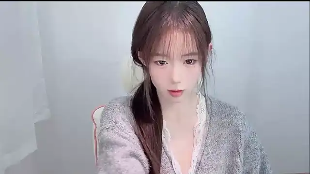 Xiao-runbao online show from 10/29/25, 02:27