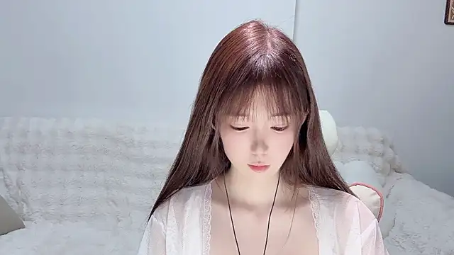 Xiao-runbao online show from 11/14/25, 01:37