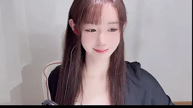 Xiao-runbao online show from 10/16/25, 12:35