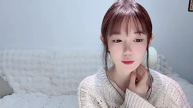 Xiao-runbao online show from 12/04/25, 05:12