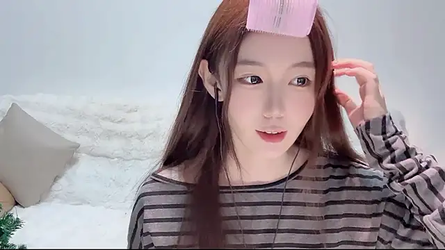 Xiao-runbao online show from 11/03/25, 10:08
