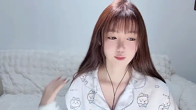 Xiao-runbao online show from 11/19/25, 03:12