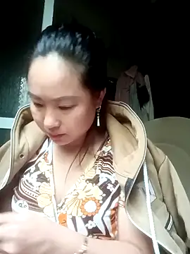 suki-lady online show from 11/04/25, 02:37