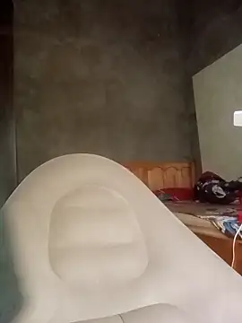 suki-lady online show from 10/23/25, 02:10