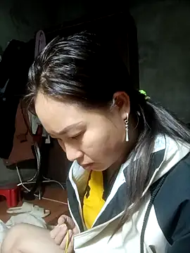 suki-lady online show from 11/23/25, 03:05