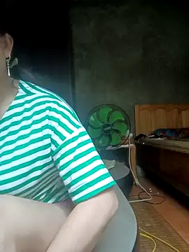 suki-lady online show from 10/30/25, 04:44