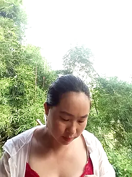 Snapshot of suki-lady chatting on 10/02/25, 01:31 suki-lady online show from 10/02/25, 01:31