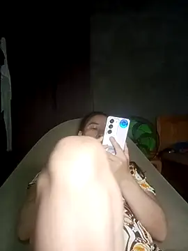 suki-lady online show from 10/25/25, 02:44