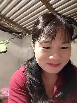 kute-00 online show from 10/25/25, 05:50