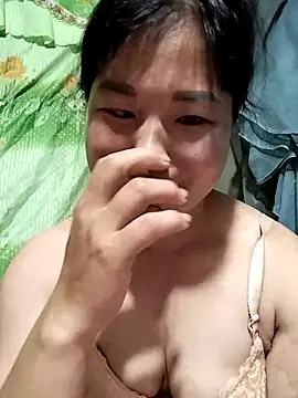 Snapshot of kute-00 chatting on 09/10/25, 05:28 kute-00 online show from 09/10/25, 05:28