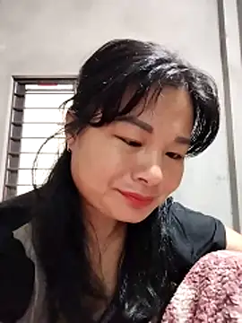 kute-00 online show from 11/19/25, 02:22