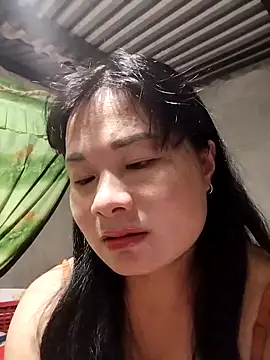 kute-00 online show from 11/05/25, 01:58