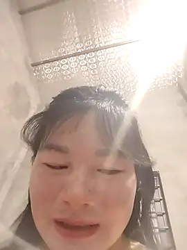 kute-00 online show from 12/03/25, 01:32