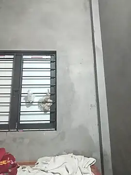 kute-00 online show from 12/02/25, 01:57