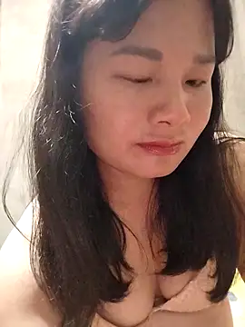 kute-00 online show from 11/12/25, 05:00