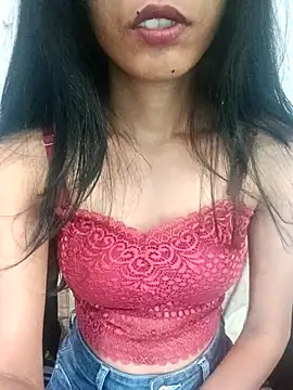 Daizy Shah online show from 12/23/25, 08:57