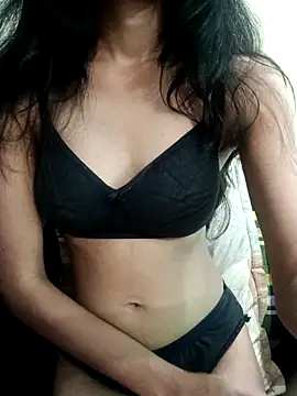 Daizy Shah online show from 11/15/25, 02:26