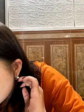 Lonnina online show from 10/27/25, 01:50