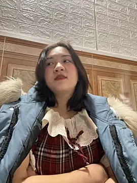 Lonnina online show from 11/03/25, 01:44