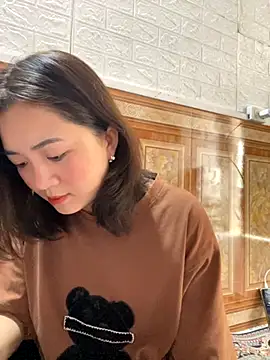 Lonnina online show from 10/29/25, 02:32