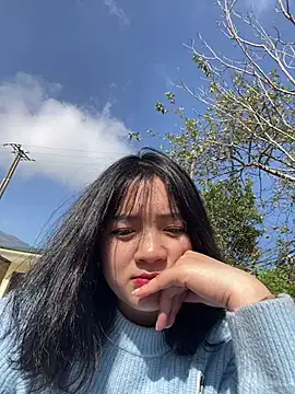 Lonnina online show from 12/19/25, 03:10