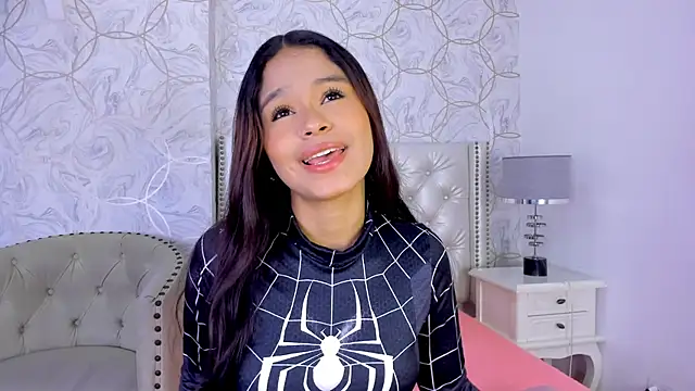 Snapshot of amara_rousse chatting on 11/30/25, 11:22 amara rousse online show from 11/30/25, 11:22