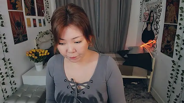 Snapshot of nazu_chan chatting on 10/10/25, 11:11 nazu chan online show from 10/10/25, 11:11