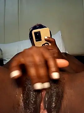 Snapshot of blacknyini chatting on 10/25/25, 08:53 blacknyini online show from 10/25/25, 08:53